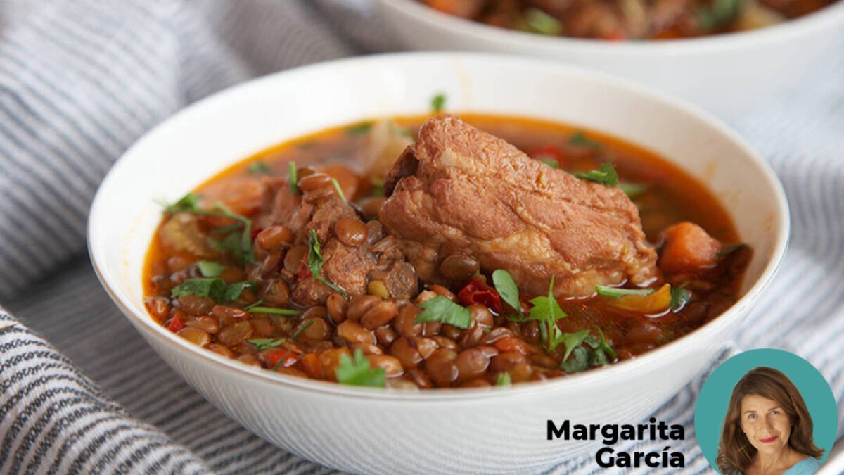 Receta fácil de lentejas estofadas con costillas adobadas