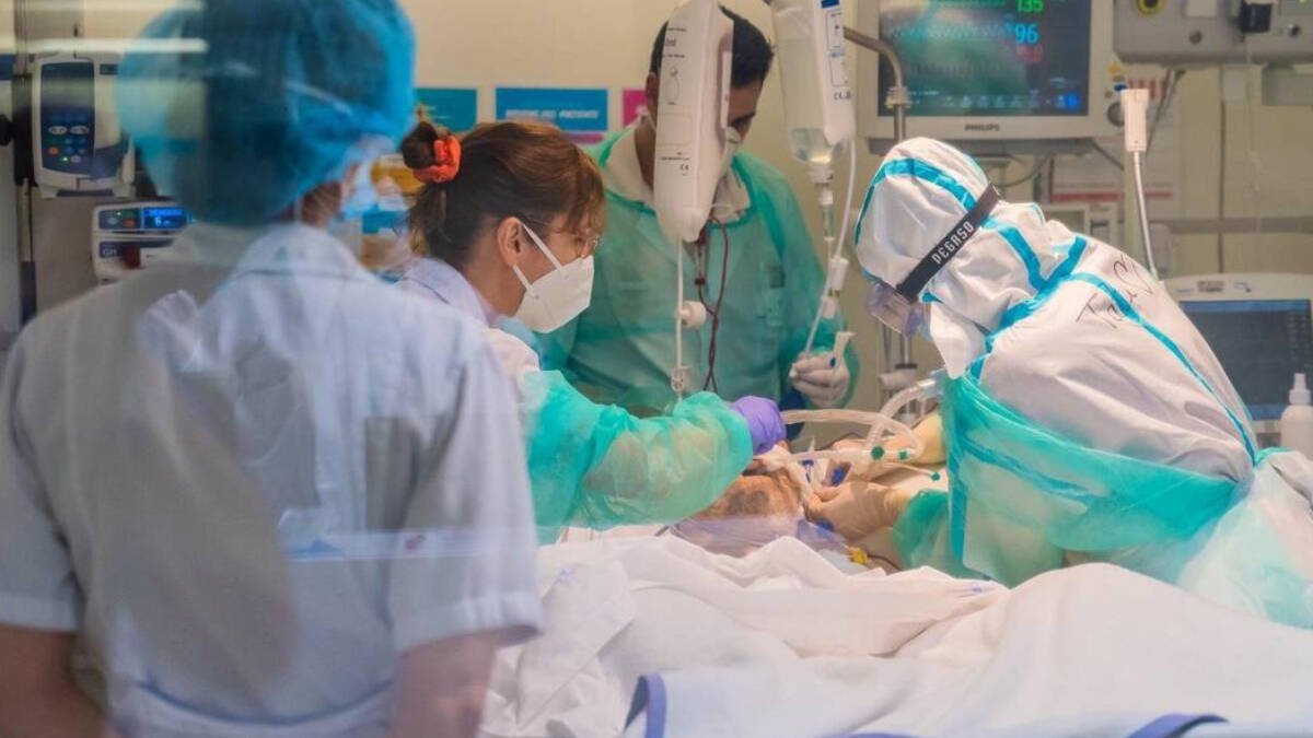 Alerta por la llegada de la ‘8ª Ola Covid’, Sanitat detecta 2.071 nuevos casos