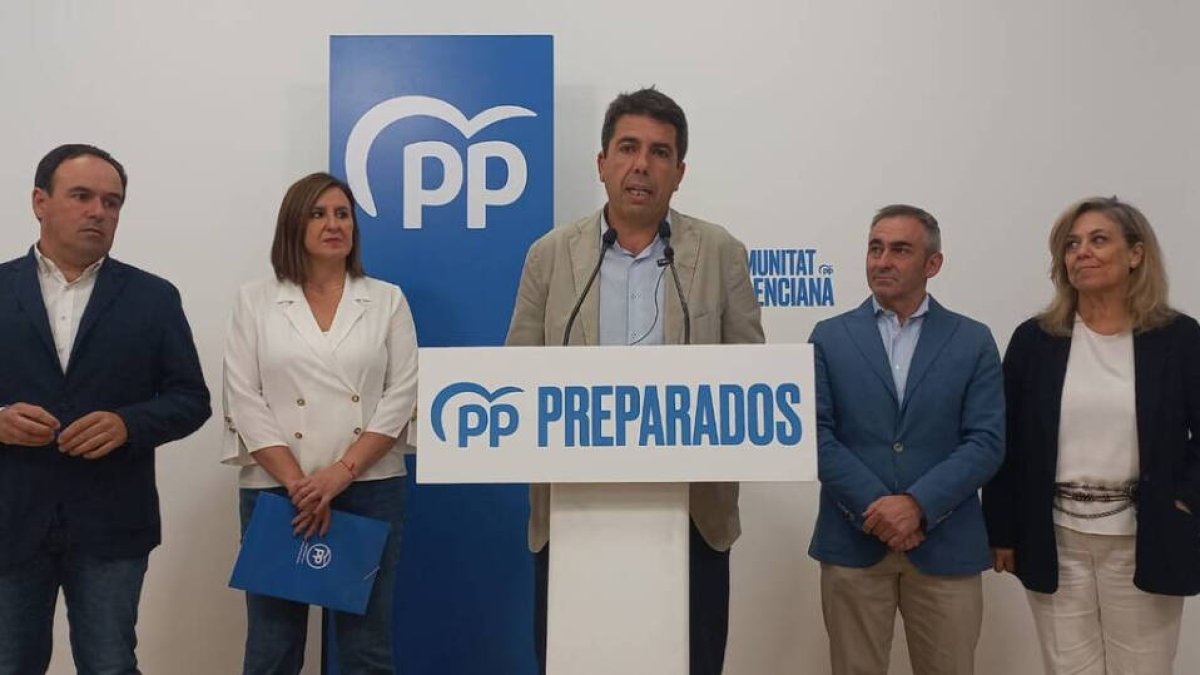 El presidente del PPCV, Carlos Mazón, en rueda de prensa.