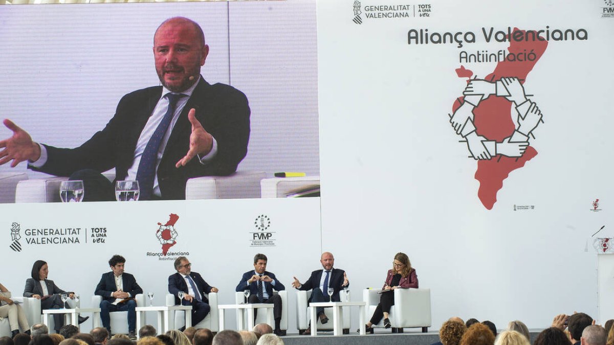 El president Gaspar durant la seua intervenció en la cimera per a combatre la inflació