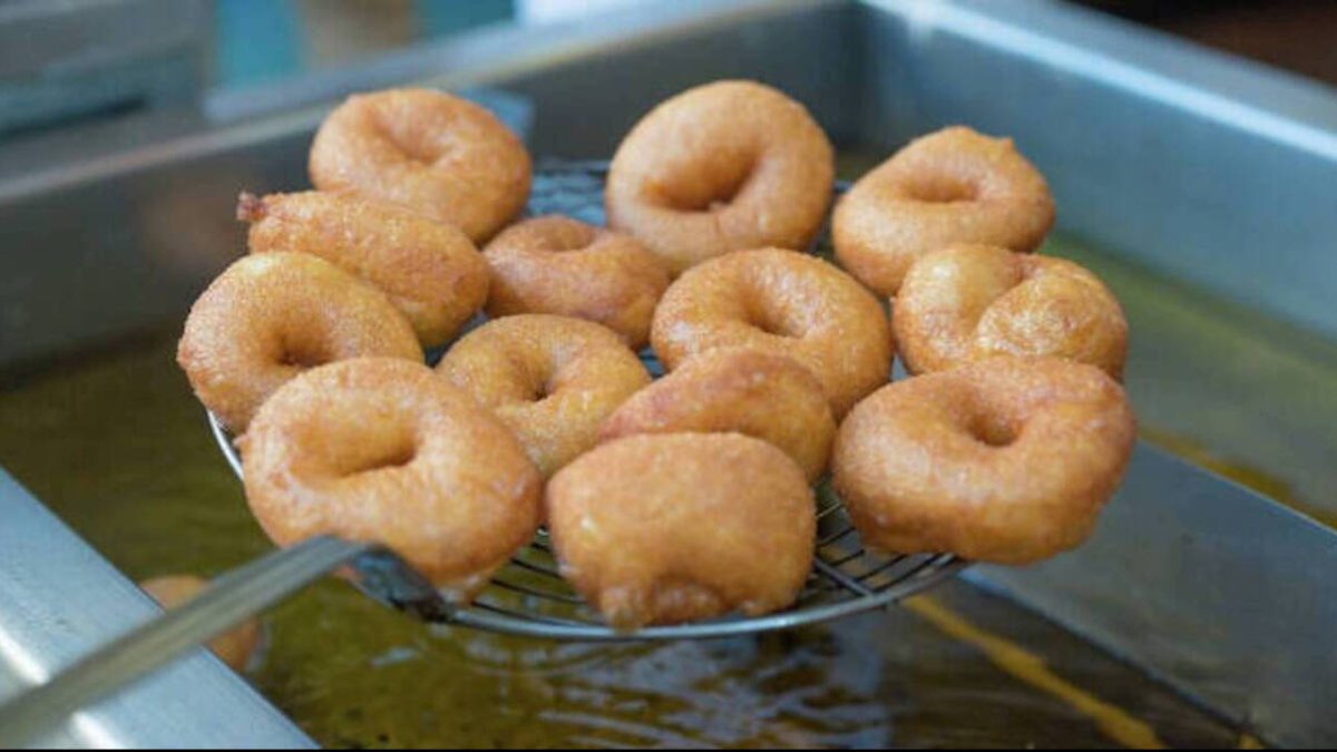 Para las Fallas se han autorizado 139 puestos de estas tradicionales masas fritas