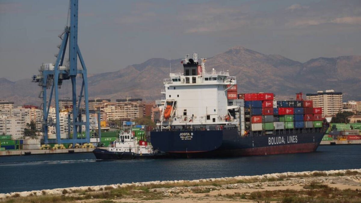 PGE: 5,8 millones al Puerto de Alicante, 29,5 a Castellón y 118,6 a Valencia