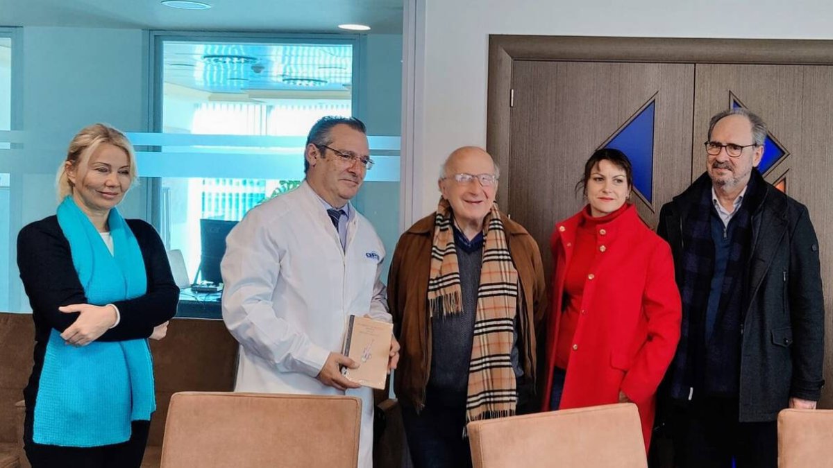 Un momento de la visita del Premio Nobel a Orihuela.