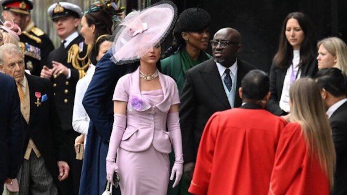 Kate Perry, en la coronación de Carlos de Inglaterra.