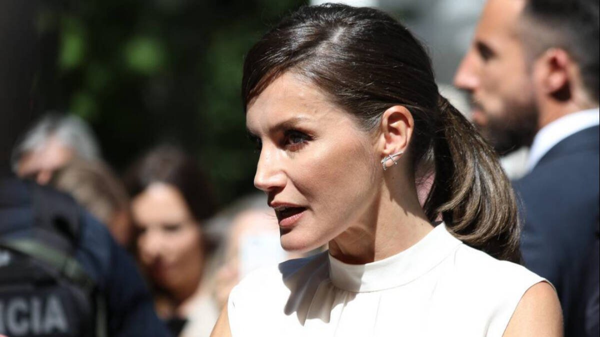 La Reina Letizia sigue de cerca la evolución de la salud de su sobrina Carla Vigo.