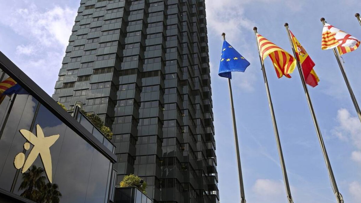 Caixabank cumple con los nuevos requisitos MERL implantados por la JUR