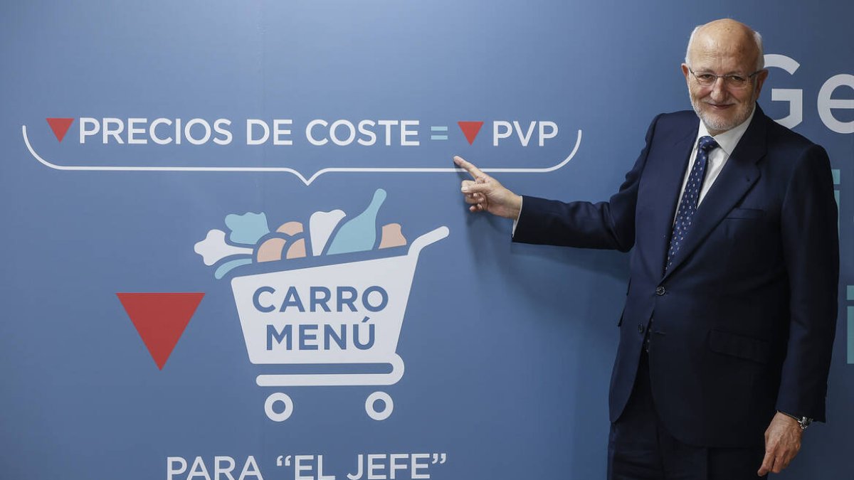 Juan Roig a su llegada a la rueda de prensa del pasado mes de Marzo - EUROPA PRESS