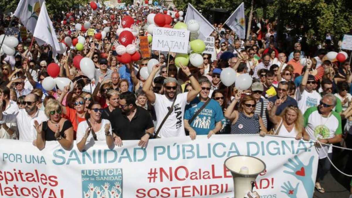 Concentración por una sanidad pública en Granada / imagen de archivo.
