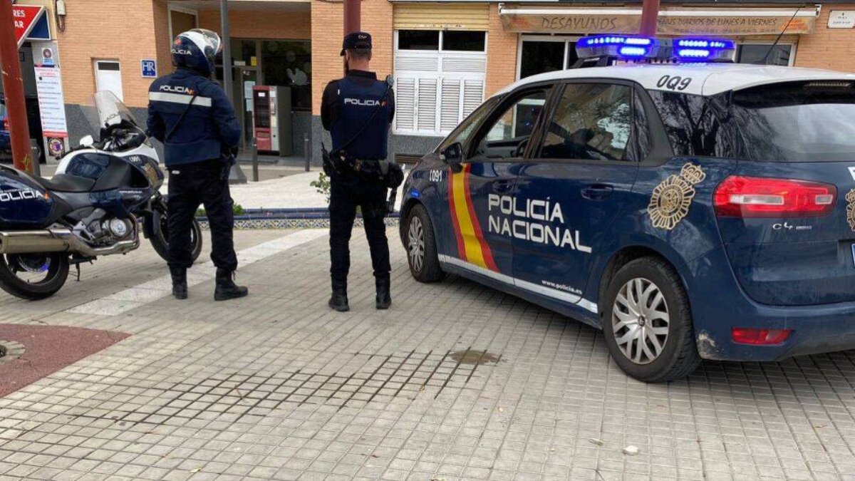 Detinguda una parella que es trobava de pas per a traficar amb drogues