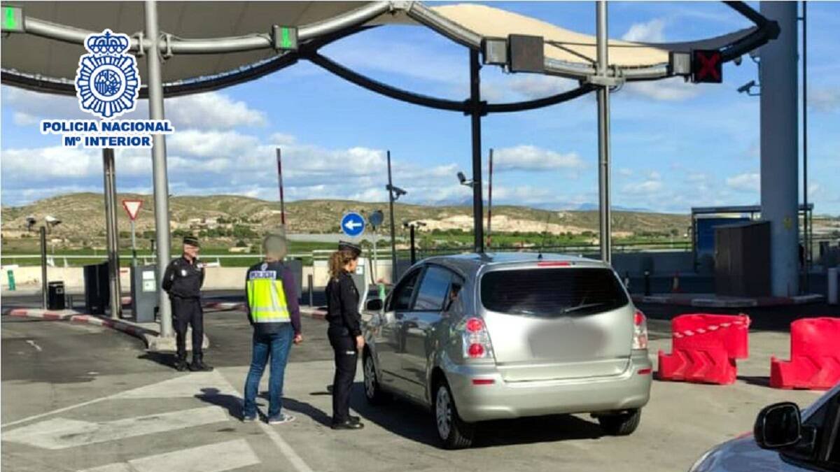 Evitaban pagar el parking del aeropuerto utilizando el método del ‘trenecillo’