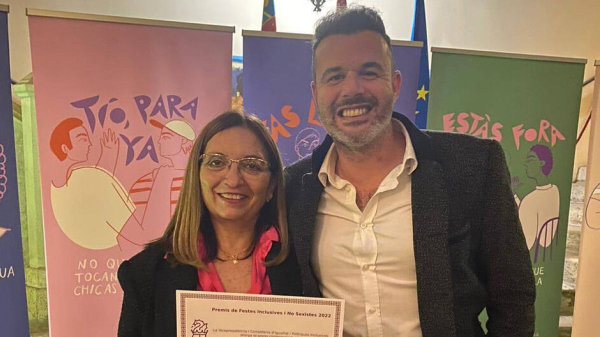 La regidora de Igualdad, Elena Cortell, ha recogido este reconocimiento.