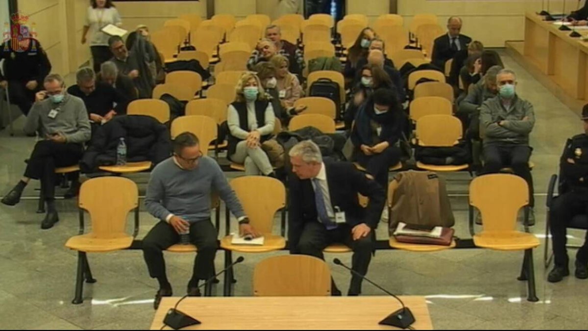 Los investigados en el banquillo de la Audiencia Nacional.