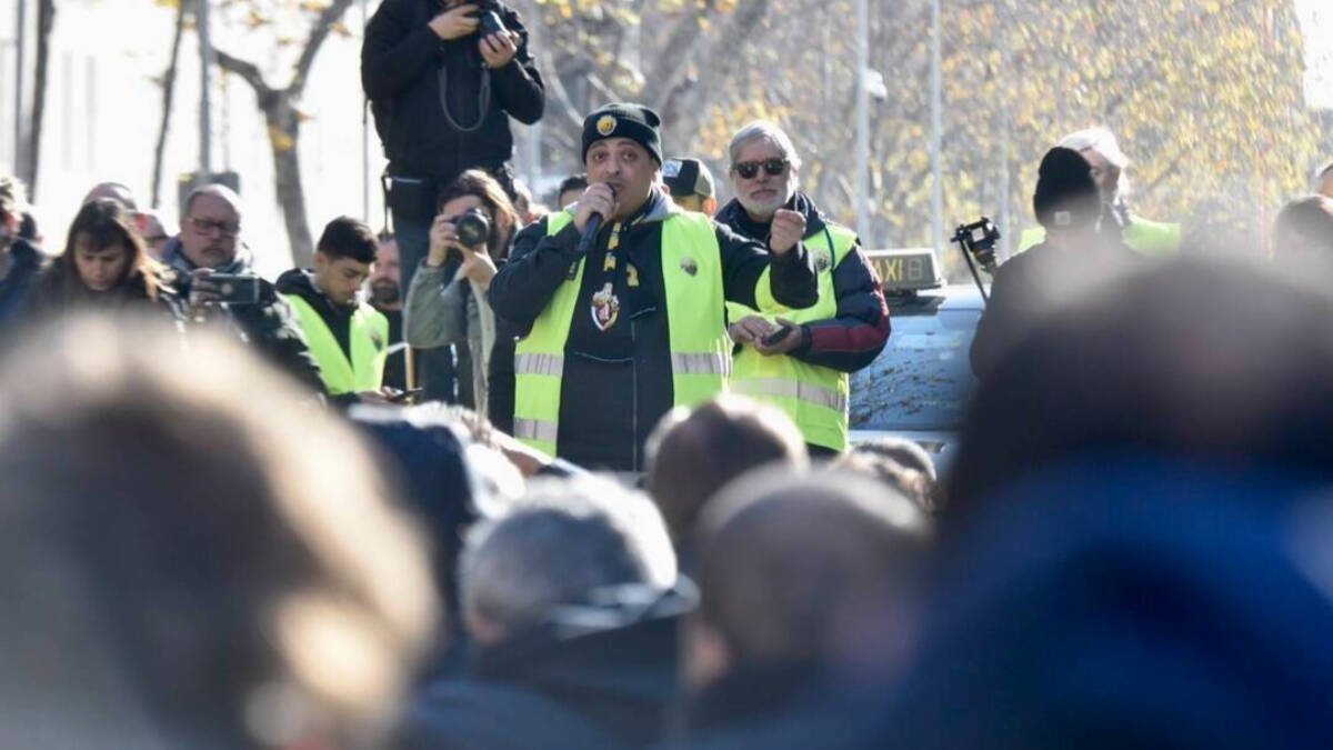 El portavoz de Élite Taxi, Tito Álvarez, durante una protesta.