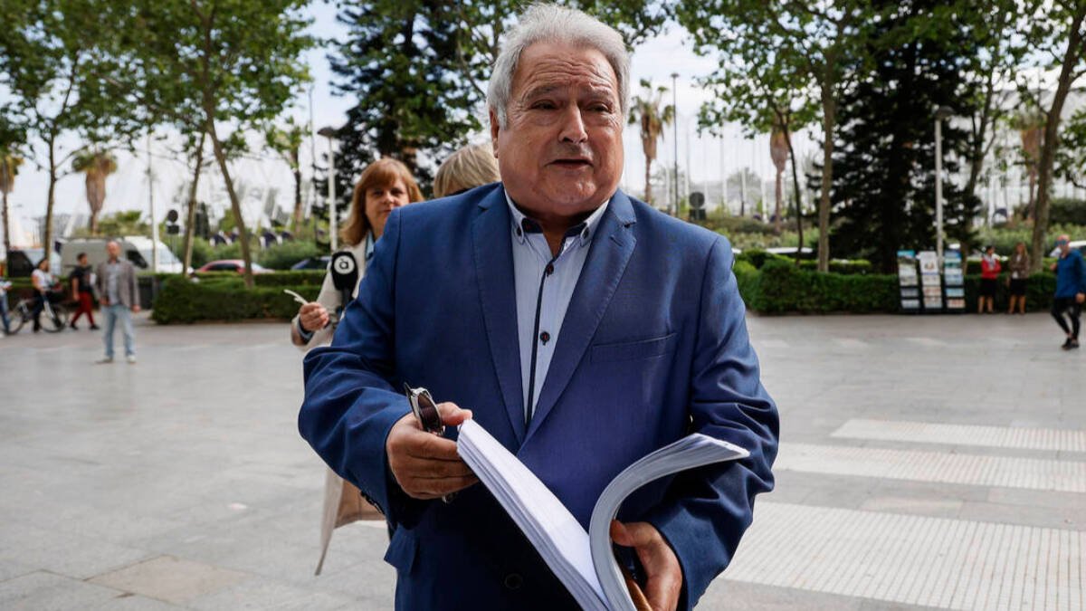 Alfonso Rus a su llegada a la Ciudad de la Justicia