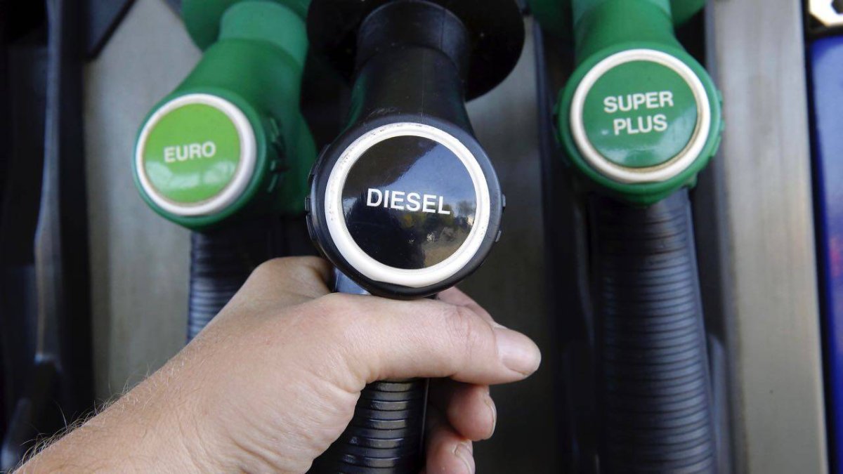 El precio del diésel cae a su nivel más bajo desde principios de 2022