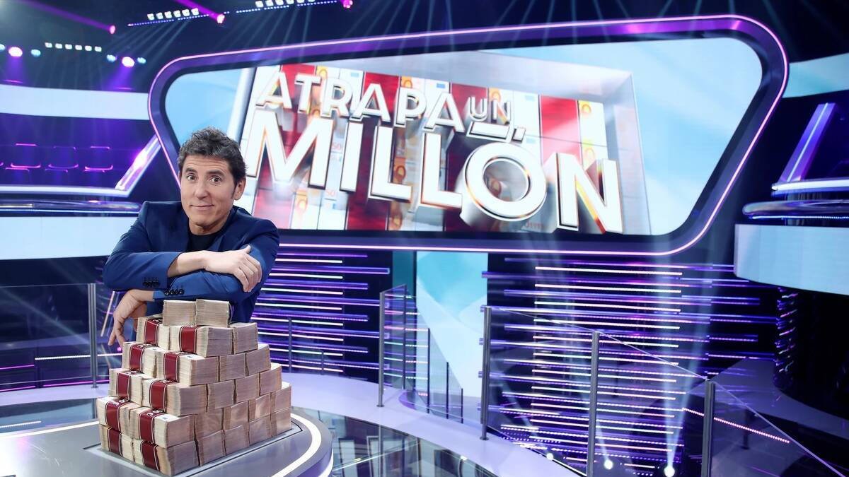 Manel Fuentes, presentador de los especiales de 'Atrapa un millón'.