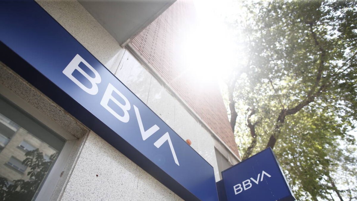 El BBVA se deja más de un 3% por la indecisión en Turquía
