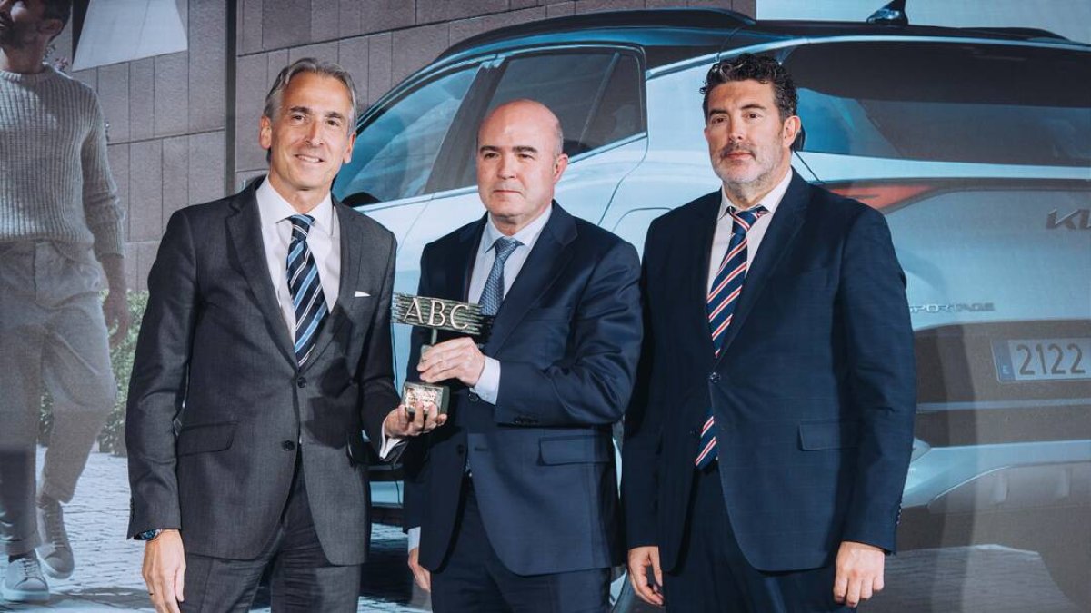 Emilio Herrera, José María López Martínez y Julián Quirós
