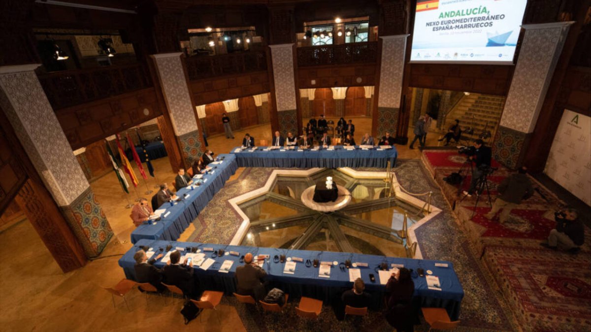 El consejero de Presidencia de la Junta, Antonio Sanz, inaugura el Encuentro 