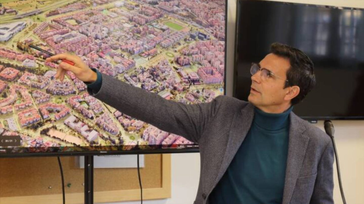 El alcalde de Granada y candidato del PSOE a las elecciones, Francisco Cuenca.