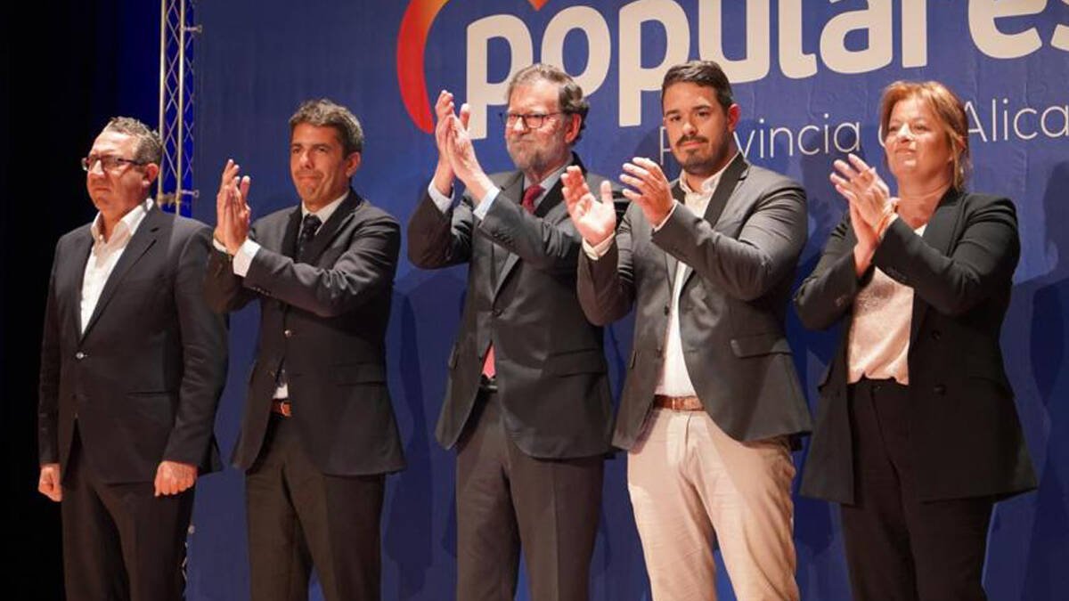 Mariano Rajoy con Carlos Mazón