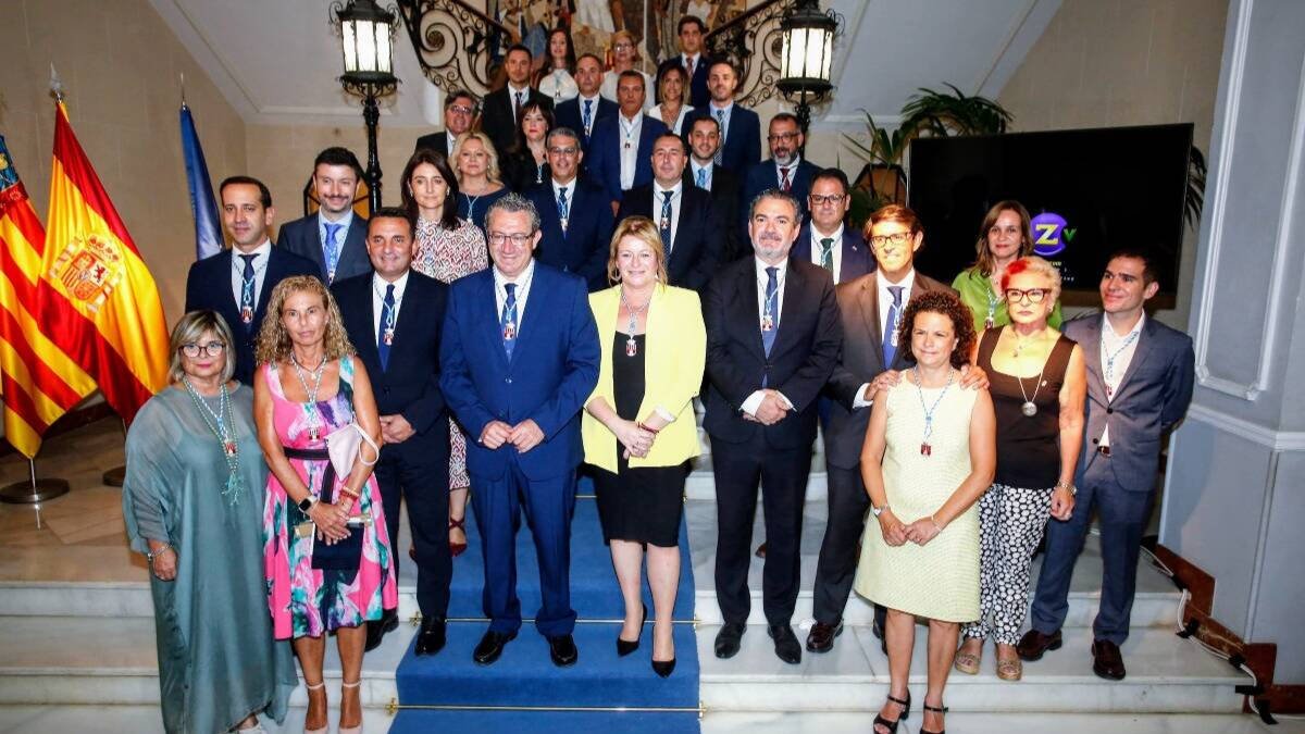 La Diputación alicantina al completo