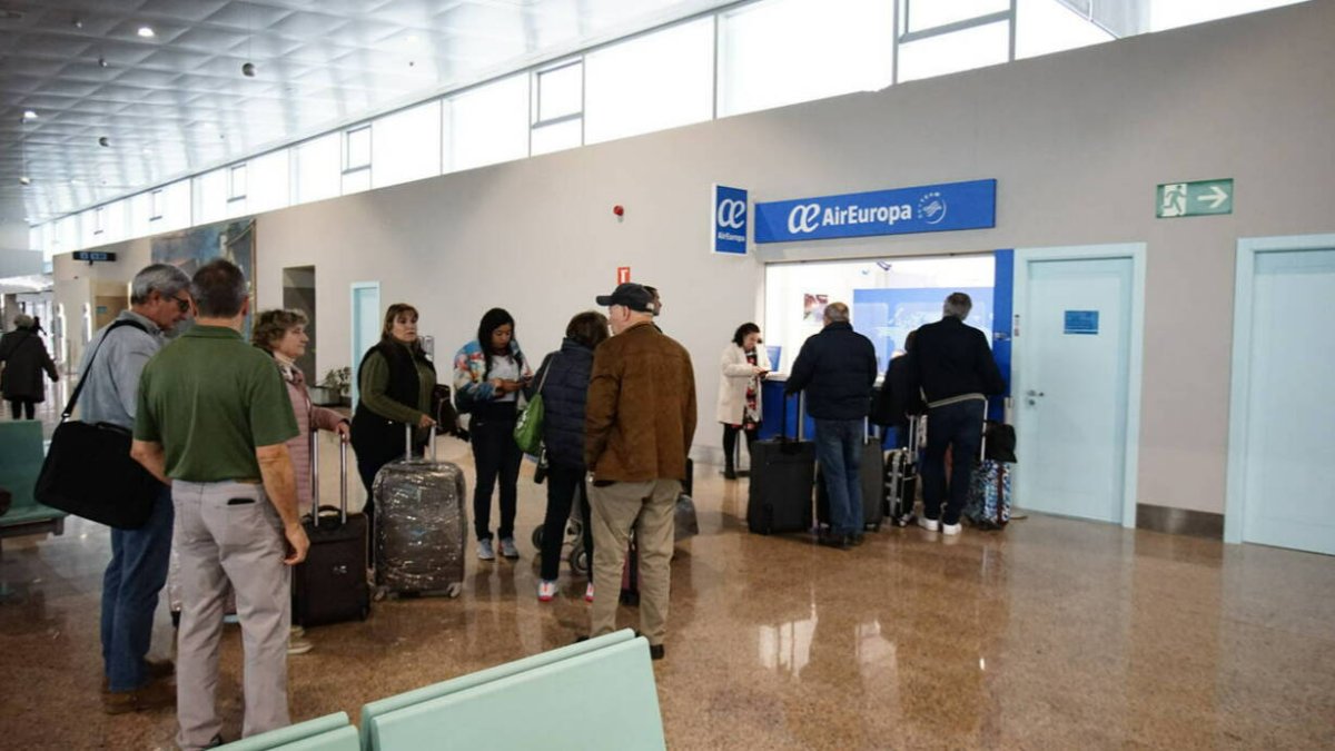 Foto de archivo. Aeropuerto gallego.