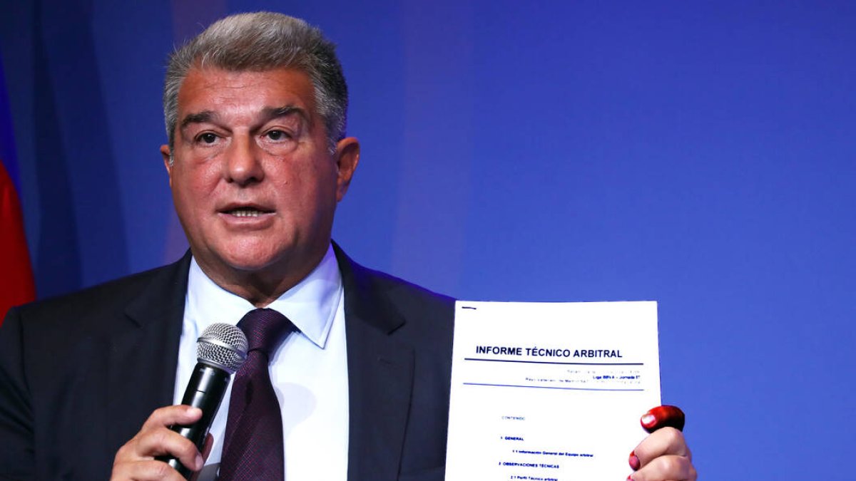 Joan Laporta, presidente del Barça, atendiendo a la prensa por el Caso Negreira - EUROPA PRESS