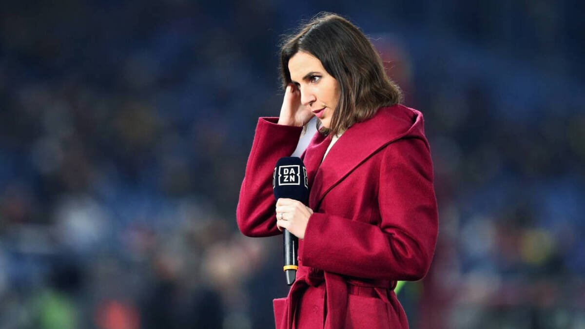 Una reportera de DAZN.
