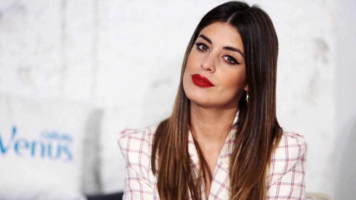 Dulceida ha confirmado a sus seguidores que vuelve a estar con Alba Paul.