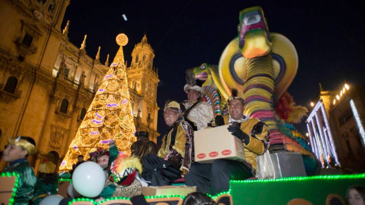 Imagen de la cabalgata de los reyes Magos de Jaén.
