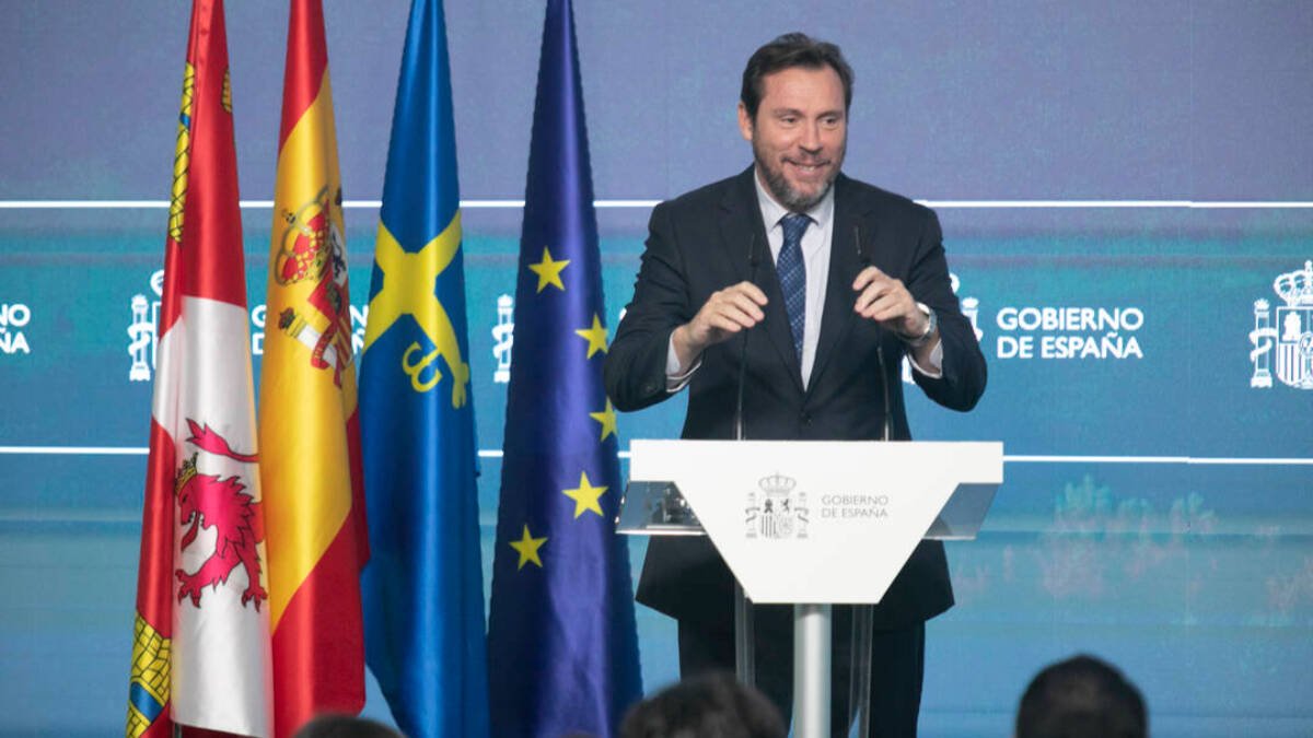 Óscar Puente, en la presentación del nuevo AVE a Asturias el pasado miércoles.
