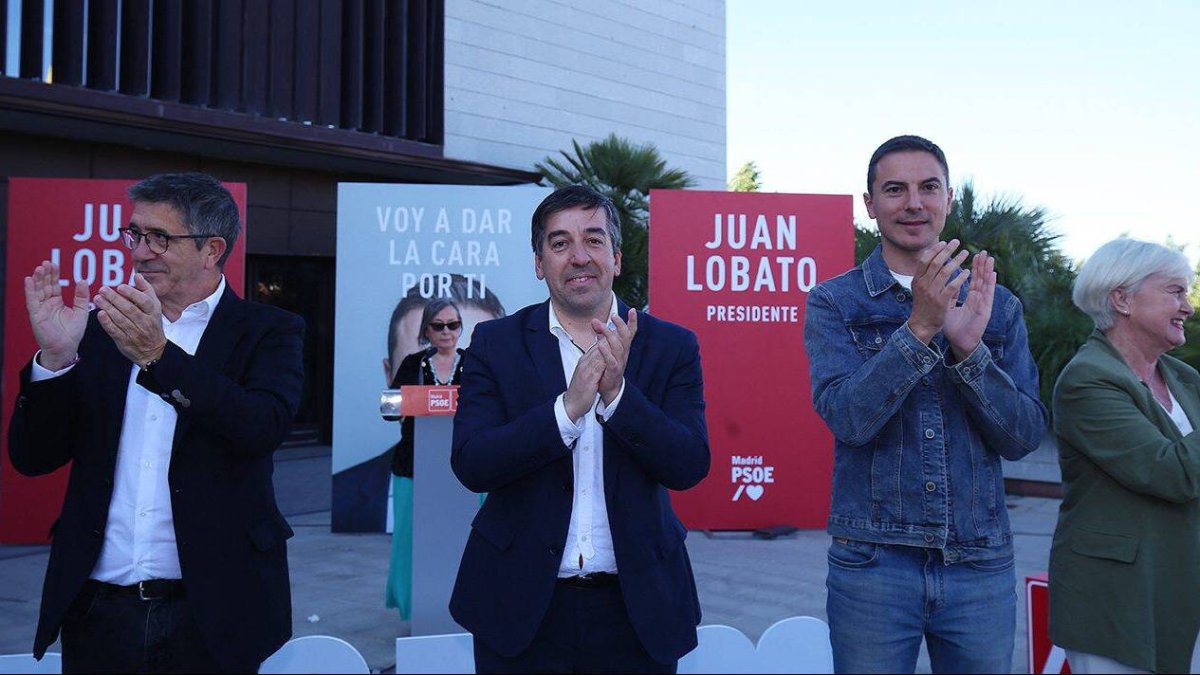 Patxi López y Juan Lobato, junto a Alberto Gómez, acusado de acoso laboral