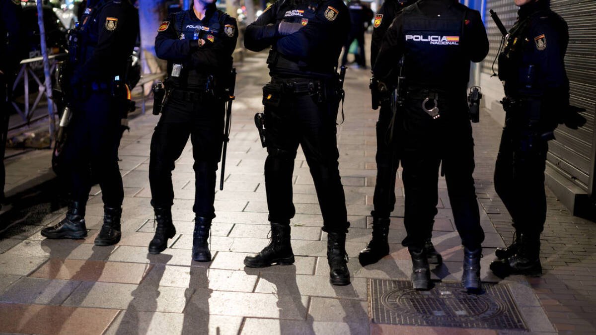 Agentes de la Policía Nacional en un dispositivo por un mitin electoral,