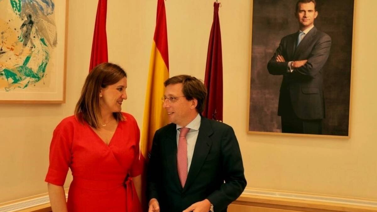 Los alcaldes de Valencia y Madrid, María José Catalá, y José Luis Martínez Almeida.