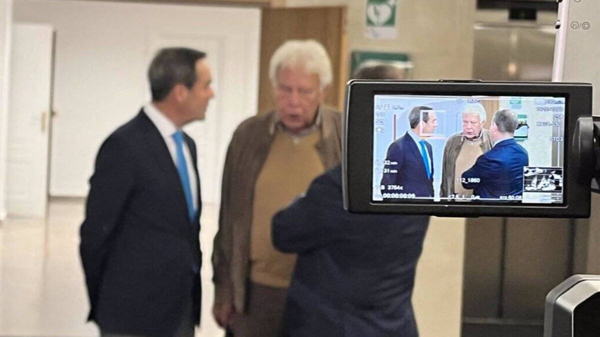 García-Page junto a Felipe González