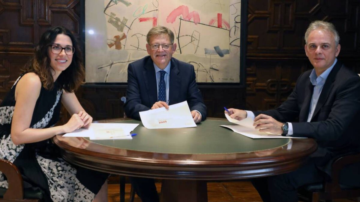Aitana Mas, Ximo Puig y Héctor Illueca.