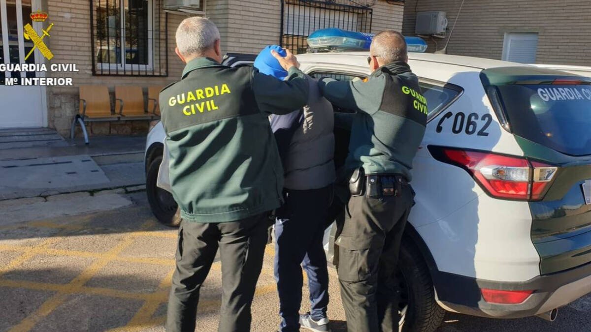 La Guardia Civil detiene al hombre que maltrata padre en Bétera.