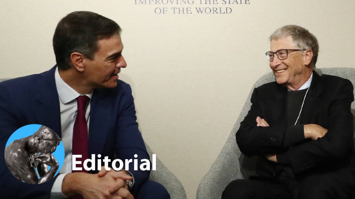Pedro Sánchez con Bill Gates en Davos
