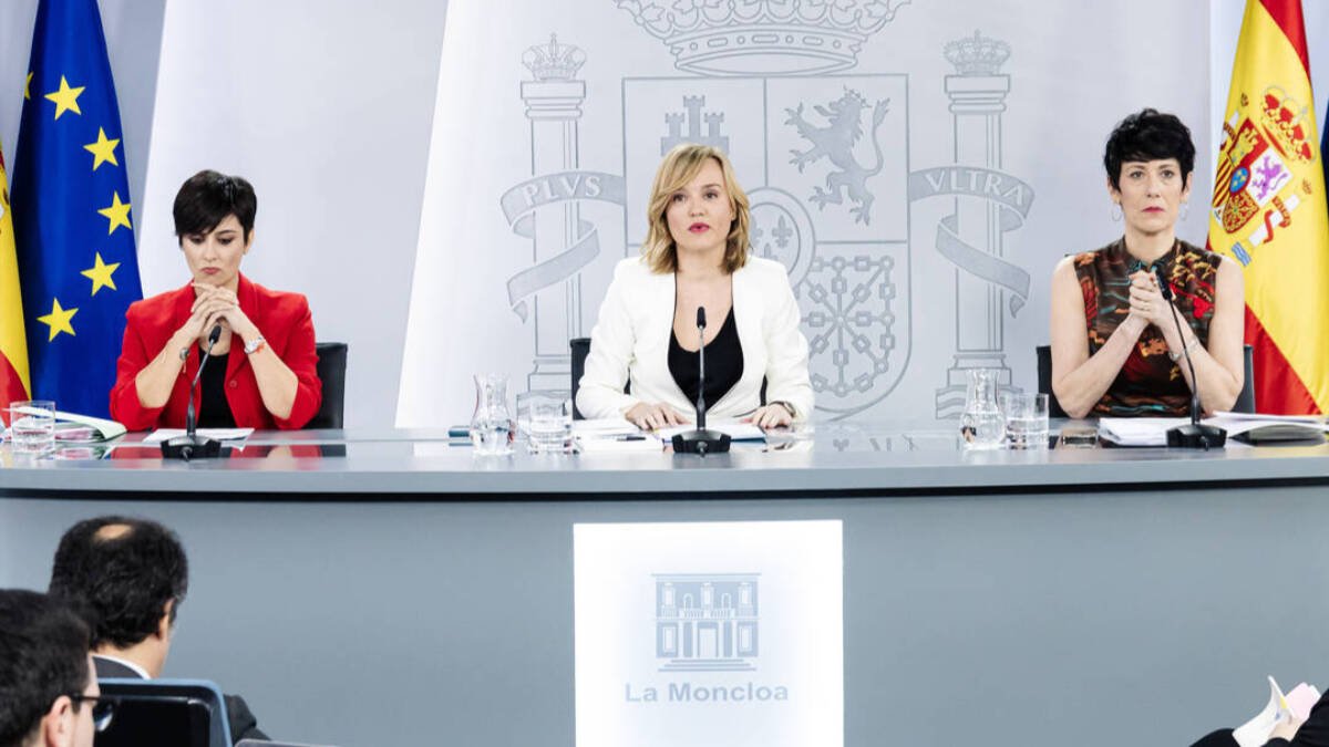 Pilar Alegría tras el Consejo de Ministros
