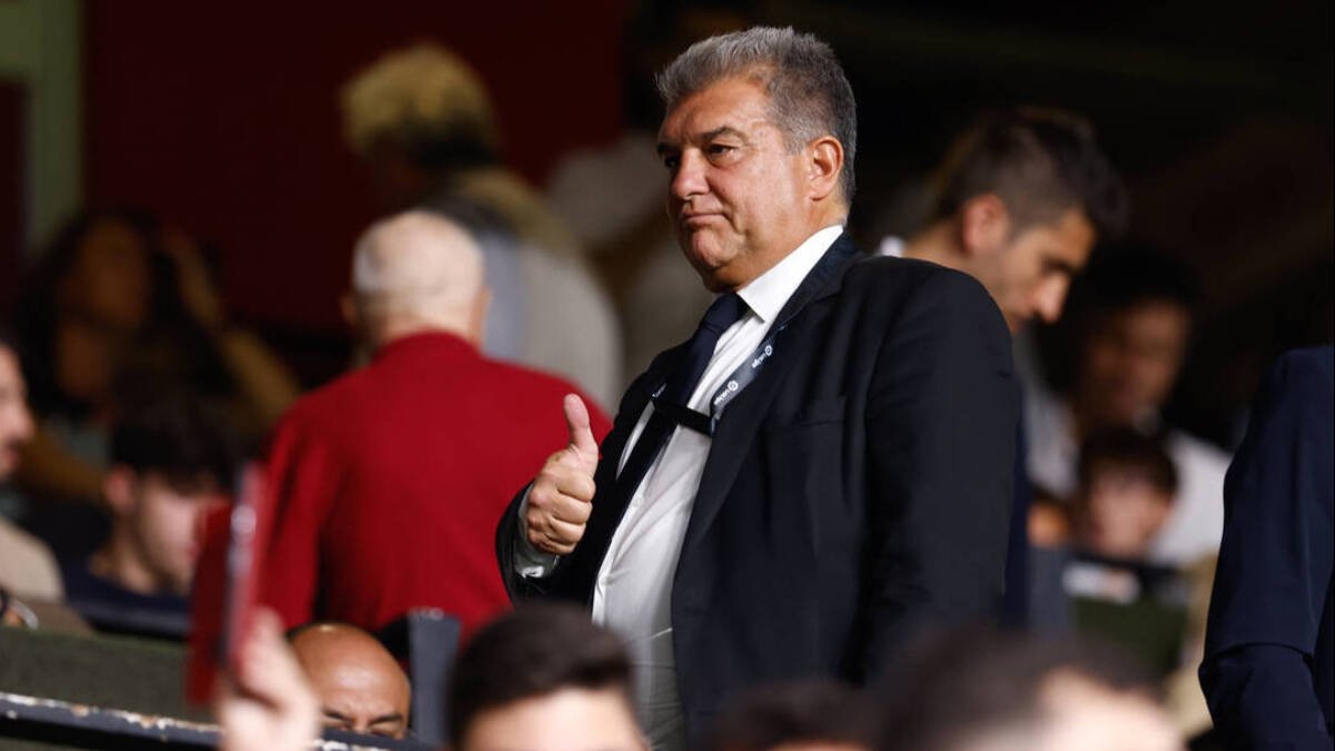 Joan Laporta, presidente del Barcelona, anoche en el palco de Vallecas.