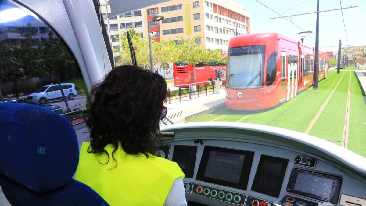Maquinista del tranvía de Valencia.
