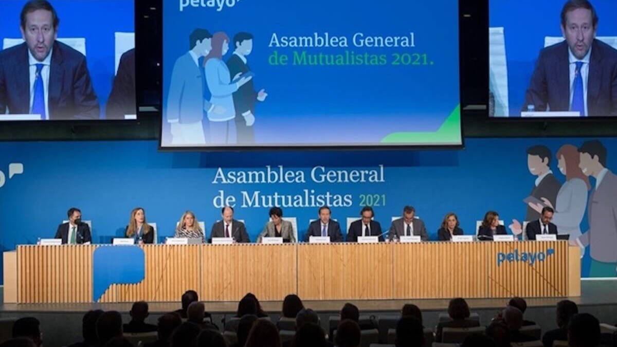 Una Asamblea de Mutualistas de Pelayo.