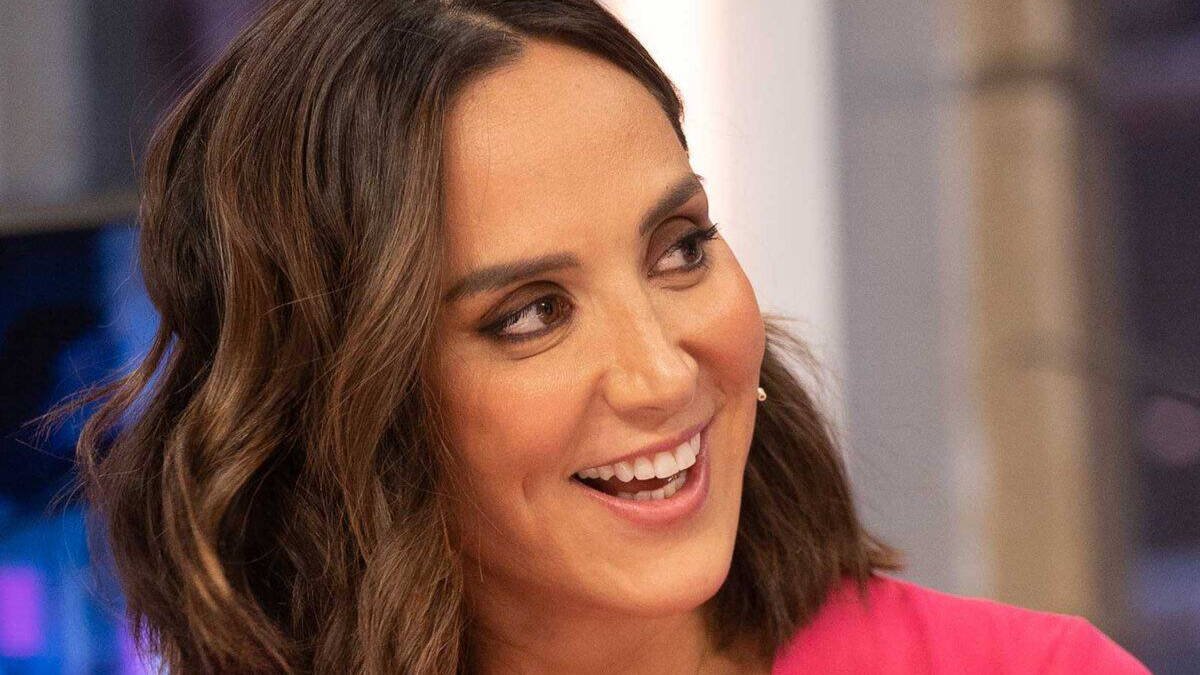 Tamara Falcó se dejó ver feliz en El Hormiguero tras su fiesta de pedida.