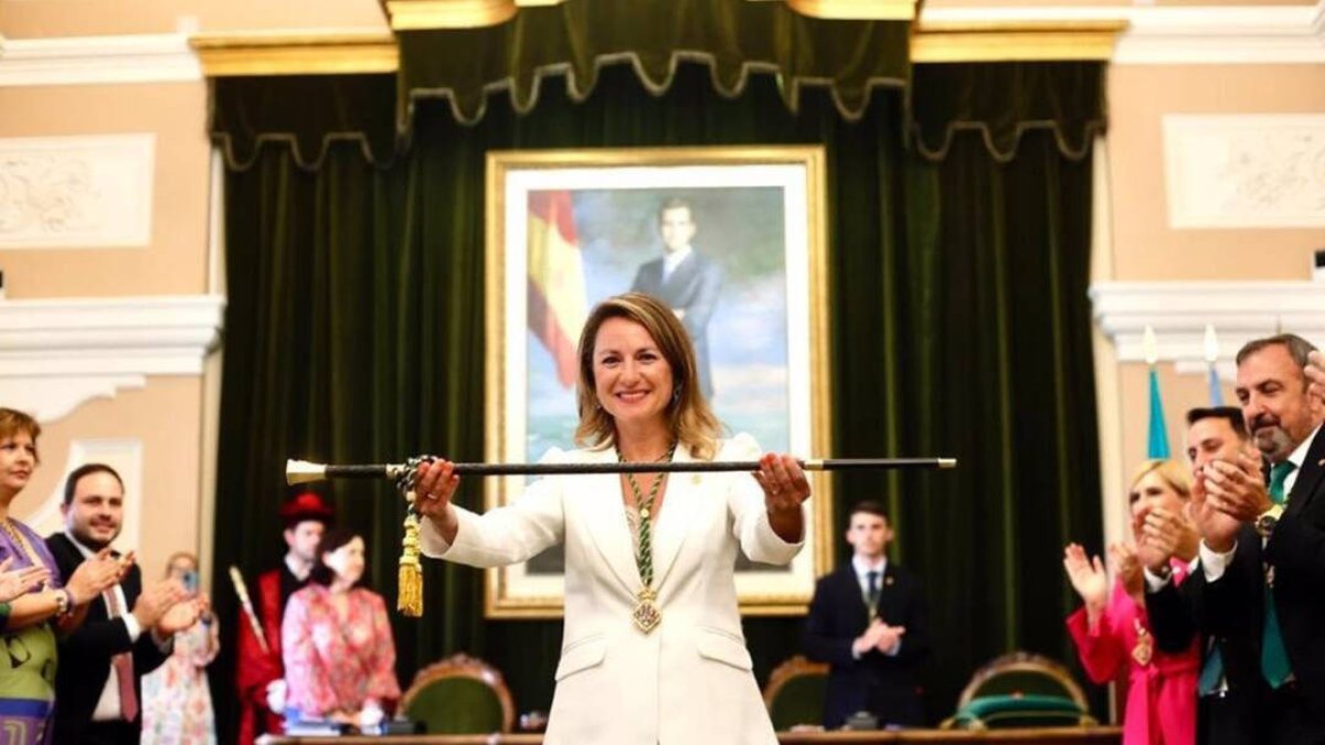 Begoña Carrasco es proclamada alcaldesa: