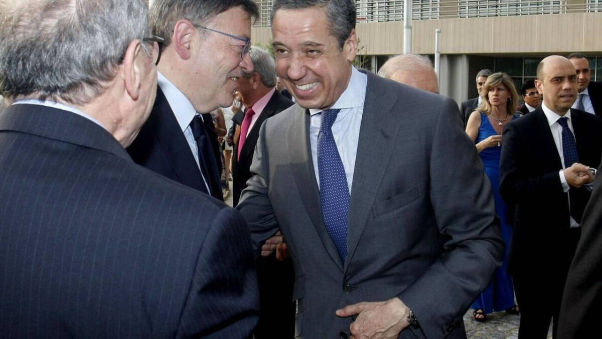 Ximo Puig saluda a Zaplana