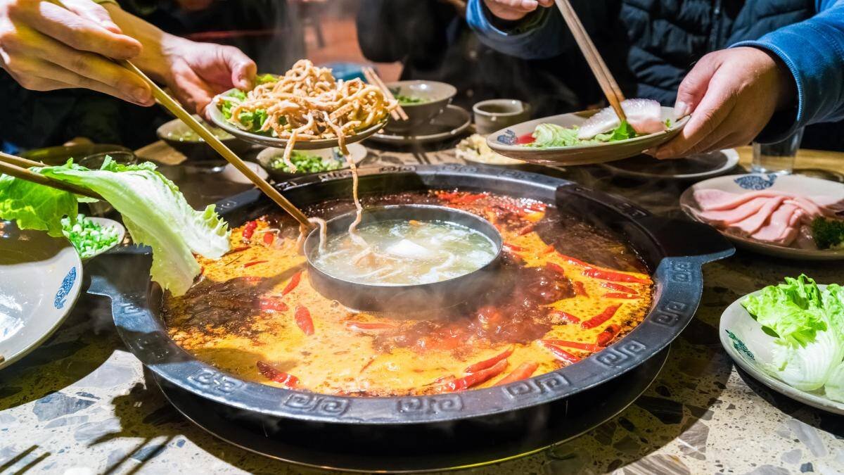 ¿Qué es el Hot Pot? El plato chino que está de moda en las capitales españolas