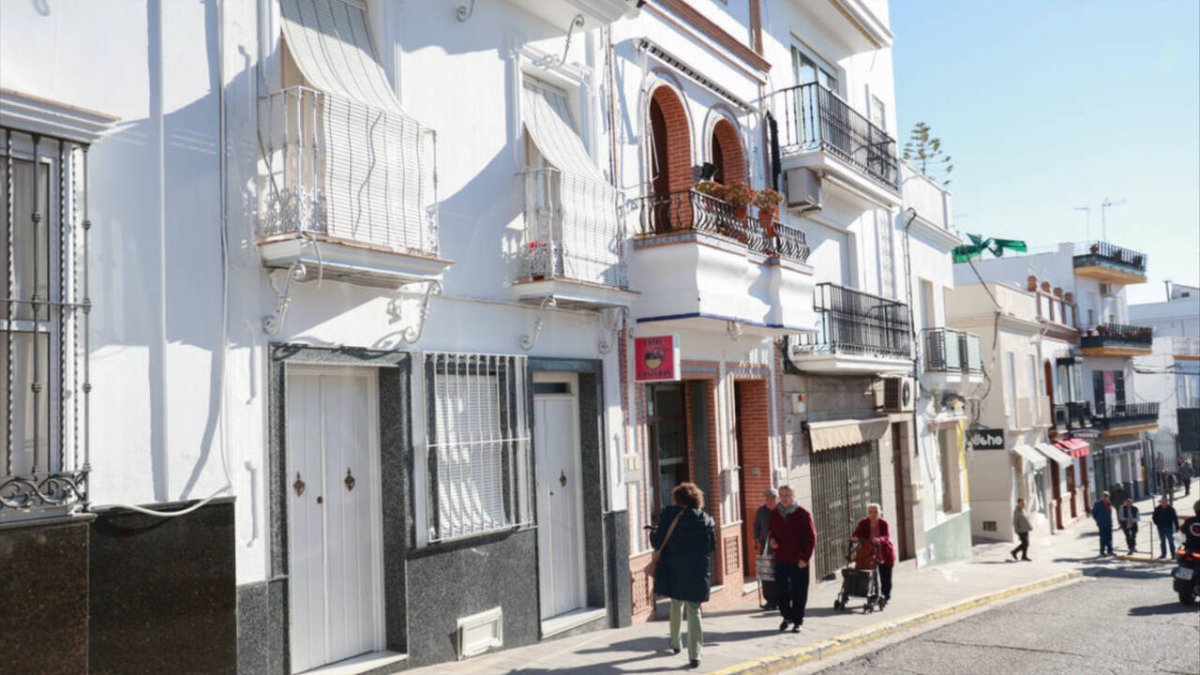 Calle de Montellano en la que residía el menor detenido.