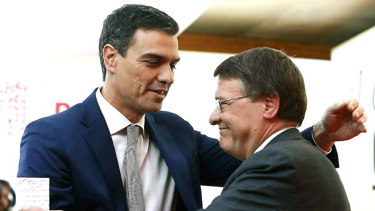 el ex ministro Jordi Sevilla con Pedro Sánchez