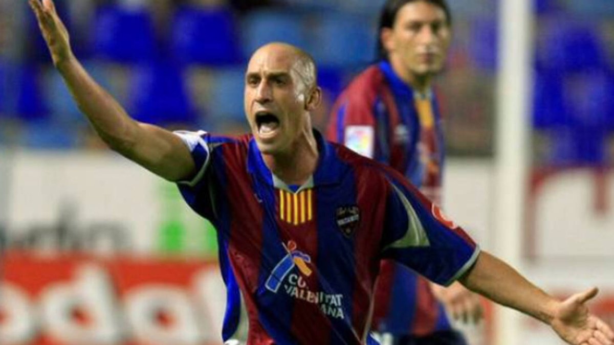 Luis Rubiales jugando con el Levante UD